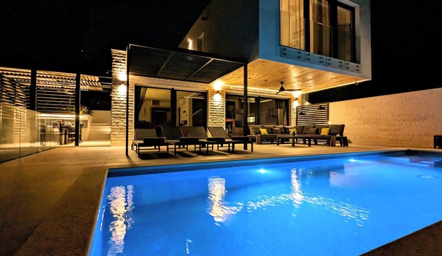Villa Vinisce View, Genieten van het Schitterende Uitzicht