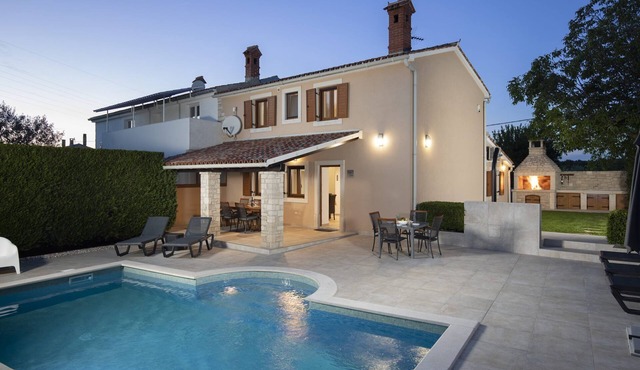 Villa Zara with private pool, sauna and fitness room