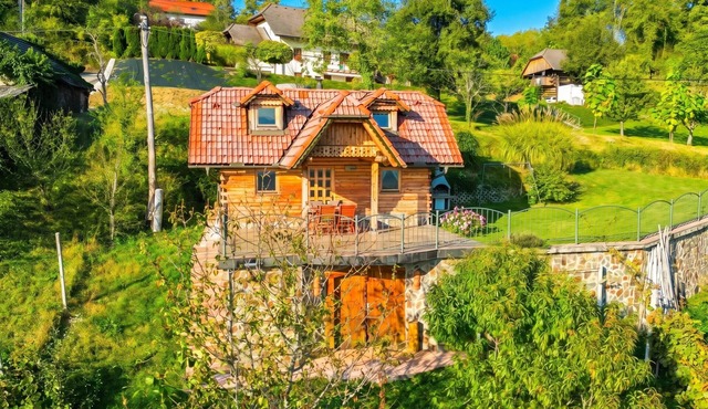 Vineyard Chalet Hansel and Gretel, Otočec, Slovenia in Otočec