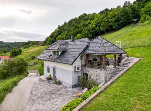 Vineyard cottage Jelenov hrib in Smarjeske Toplice