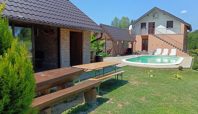 Wellness, pool and sports activities with views of Papuk in Slatinski Drenovac