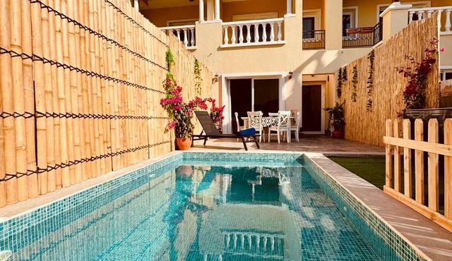 Western Townhouse with swimming pool in Ras al Khaimah