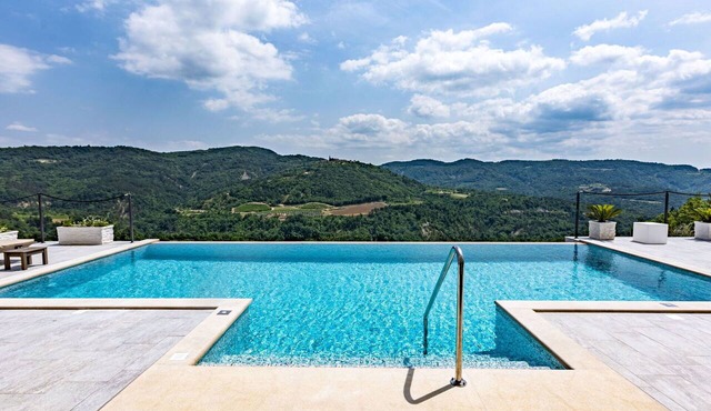 Wonderful private villa with A/C, WIFI, private pool, TV, terrace, pets allowed and panoramic view