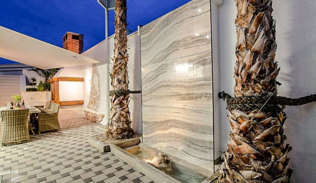 Wonderful private villa for 8 guests with hot tub, A/C, private pool, WIFI, TV and terrace