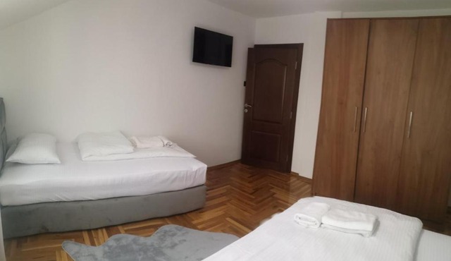 Zlatna Kruna in Banja Luka