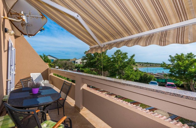 100 m² Apartment ∙ 3 bedrooms ∙ 7 guests