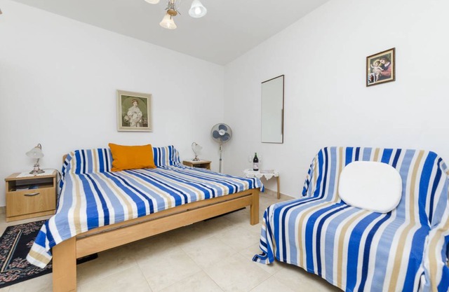 12 m² Private room ∙ 2 guests