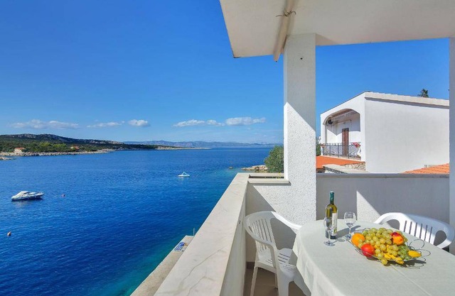 130 m² Apartment ∙ 3 bedrooms ∙ 8 guests
