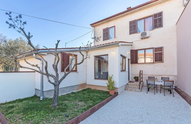 2 bedroom accommodation in Galizana
