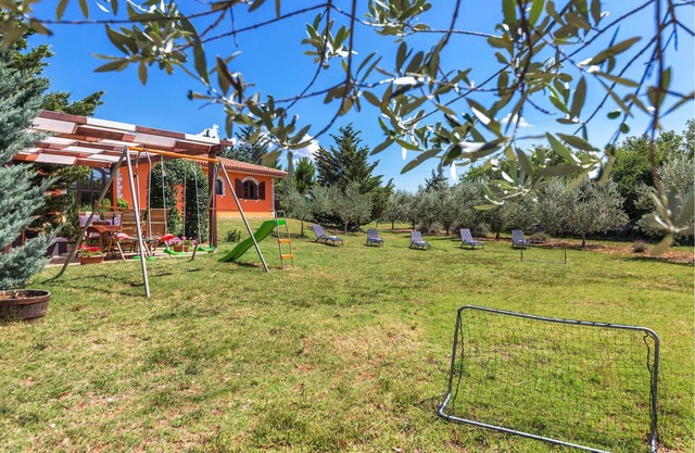 2 bedroom accommodation in Galizana