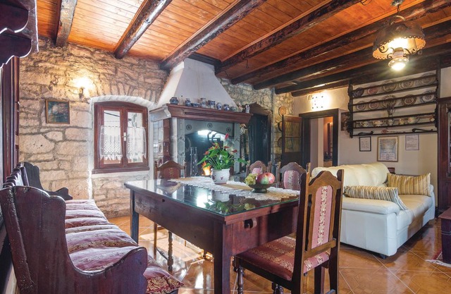 2 bedroom accommodation in Kruncici