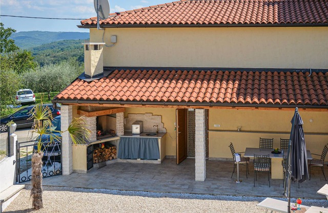 2 bedroom accommodation in Vizinada