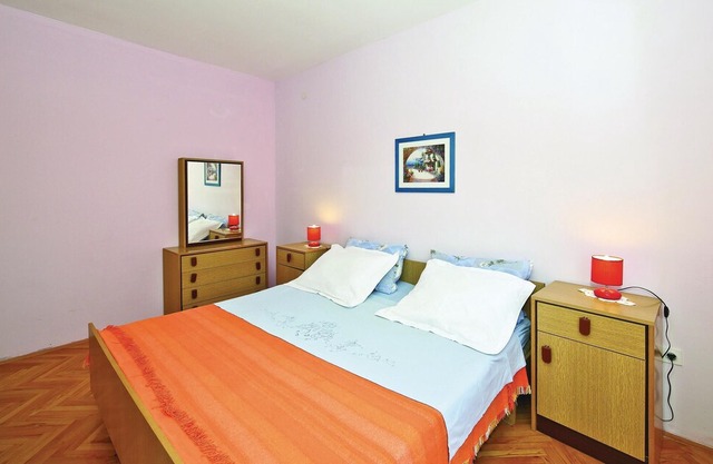 2 bedroom accommodation in Mastrinka