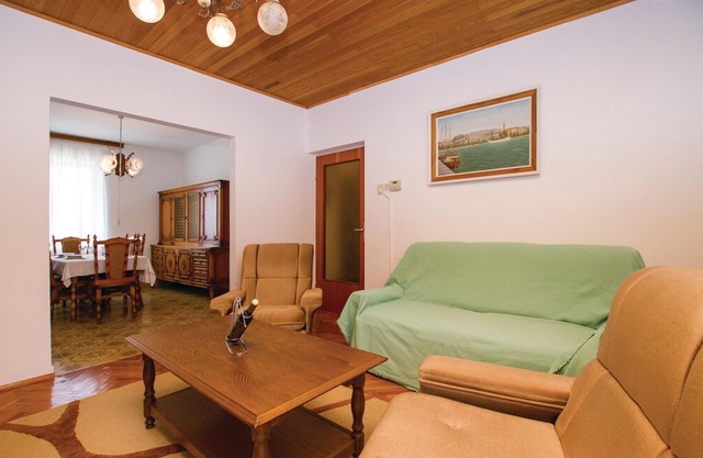 2 bedroom accommodation in Labin