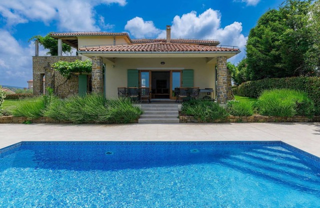 250 m² Villa ∙ 5 bedrooms ∙ 10 guests
