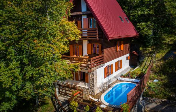 3 bedroom accommodation in Cavle