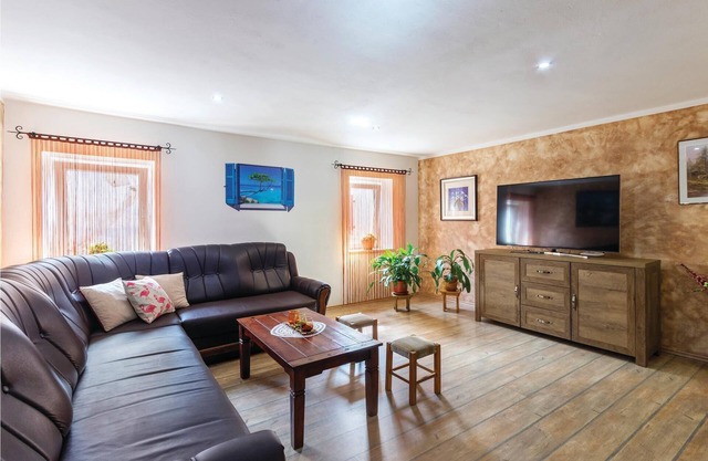 3 bedroom accommodation in Galizana