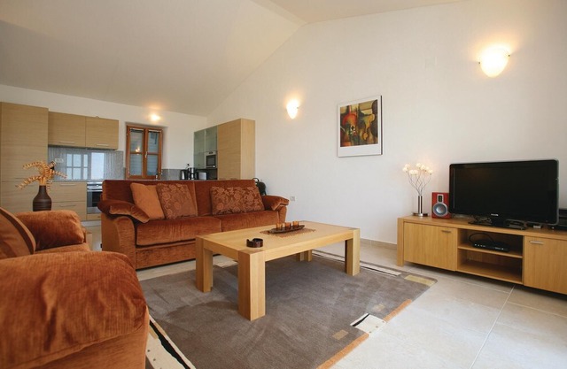 3 bedroom accommodation in Buje