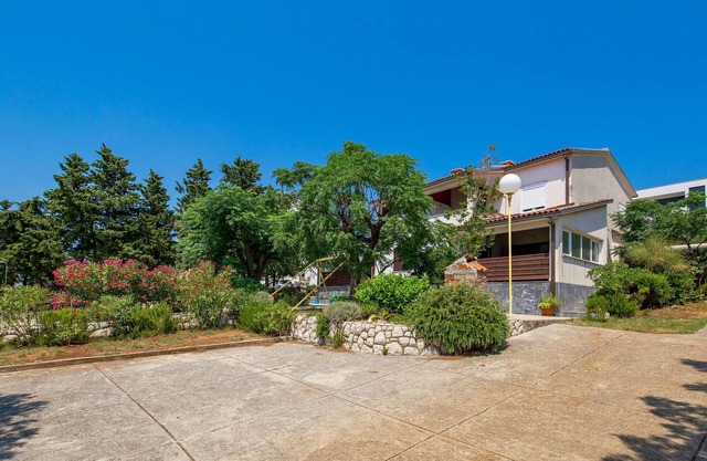 3 bedroom nice home in Barbat na Rabu