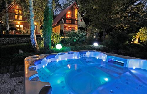 4 Bedroom Gorgeous Home In Breze