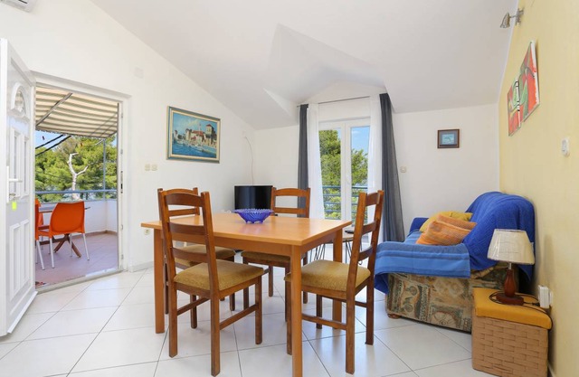 48 m² Apartment ∙ 2 bedrooms ∙ 4 guests in Arbanija