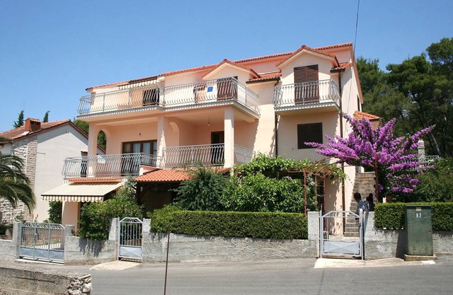 94 m² Apartment ∙ 3 bedrooms ∙ 6 guests