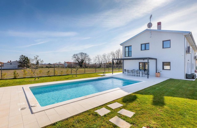 Amazing home in Marcana