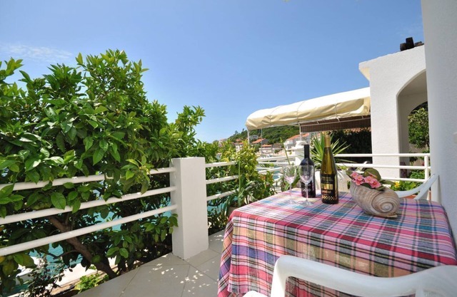 Apartments Slavica (53941-A2) - Pasadur - island Lastovo