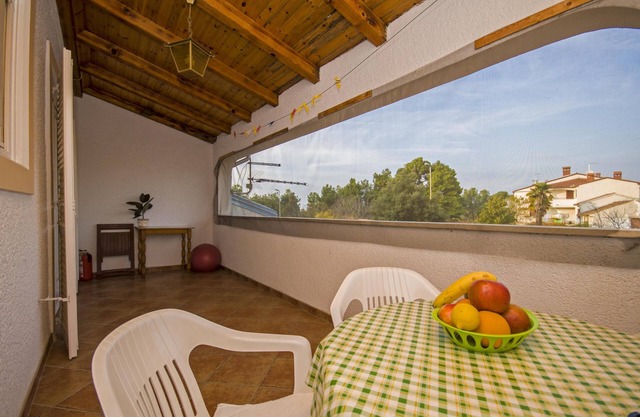 Apartment Gogic with Balcony