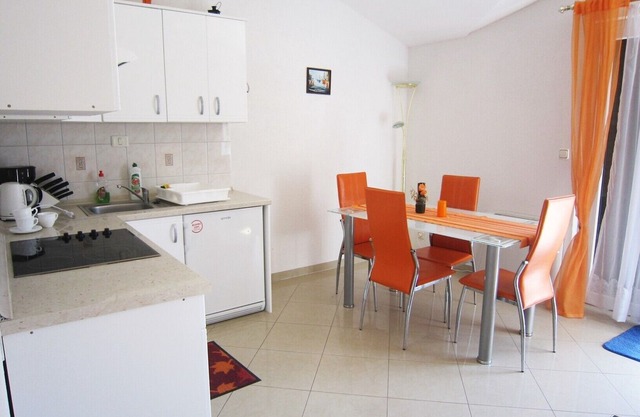 Apartment Jadran no.2 (5001-BGM-A2)