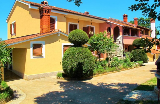 Apartment Jakov - ROJ432
