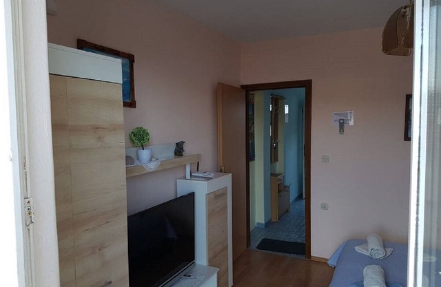 Apartment Mato - free barbecue: A1(2) - Vis, Island Vis, Croatia