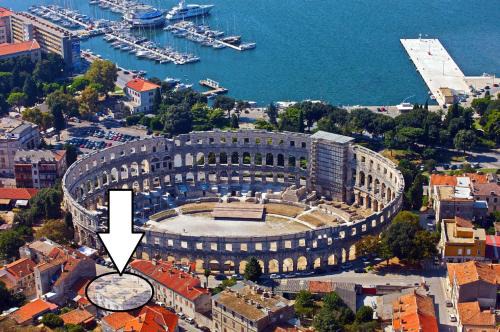 Apartment Next To Amphitheatre