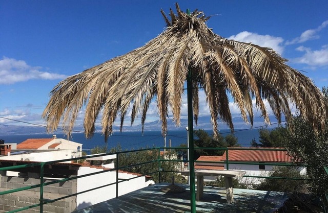 Apartment Rina - with pool : A2(2+2) - Stomorska, Island Solta, Croatia