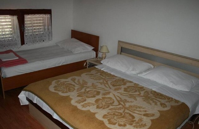 Apartment Sandy beach - afordable with parking: R7-18(3) - Vlasici, Island Pag, Croatia