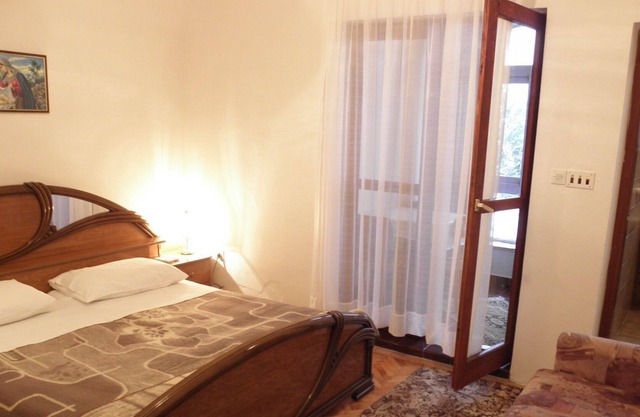 Apartment Sandy beach - afordable with parking: R6-14(2+1) - Vlasici, Island Pag, Croatia