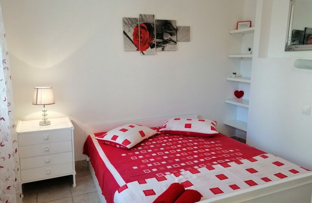 Apartments Boni (69571-A2) - Gdinj - island Hvar