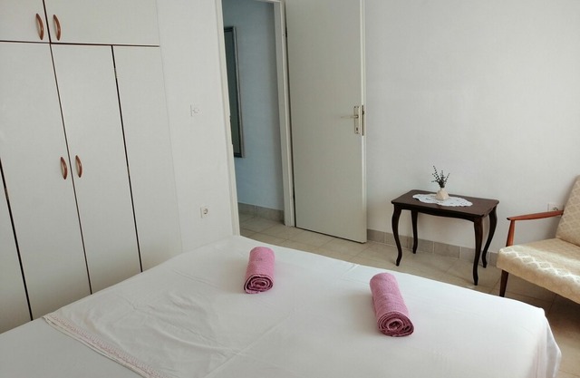 Apartments Boni (69571-A5) - Gdinj - island Hvar