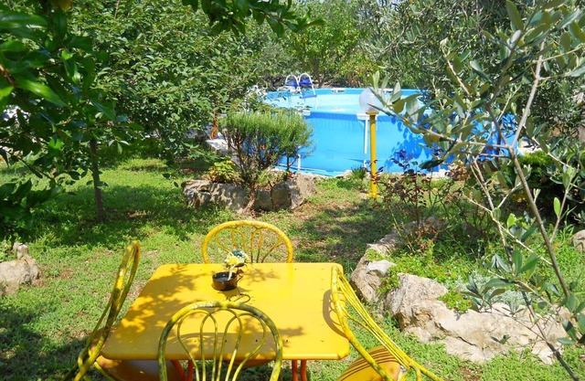 Apartments Branimir, (12566), Sutomišćica, Croatia