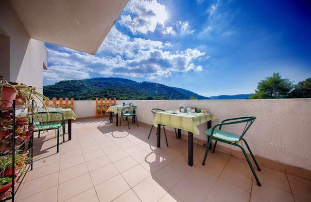 Apartments Bruna Lastovo-Superior One Bedroom Apartment with Balcony and Sea View-Zeleni