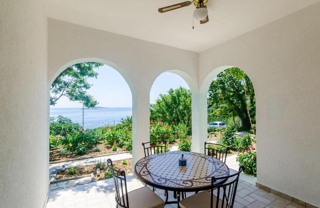 apartments carpe diem - comfort one bedroom apartment with terrace and sea vi...