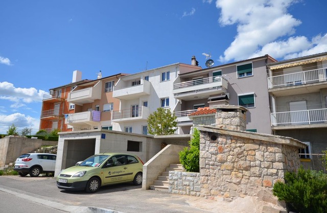 Apartments Divna (26661-A1) - Sibenik