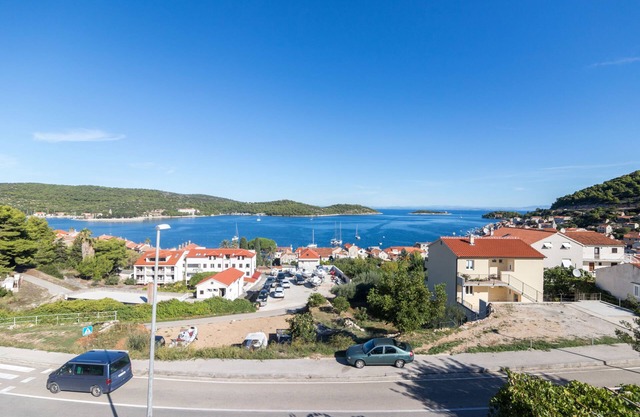 Apartments Jakša (72821-A3) - Vis - island Vis