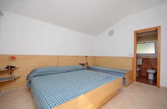 Apartments Jure (33821-A4) - Drasnice