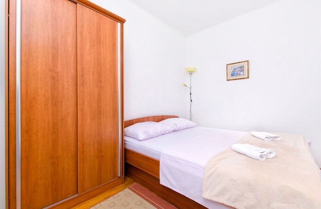Apartments Liki (35311-A2) - Pisak