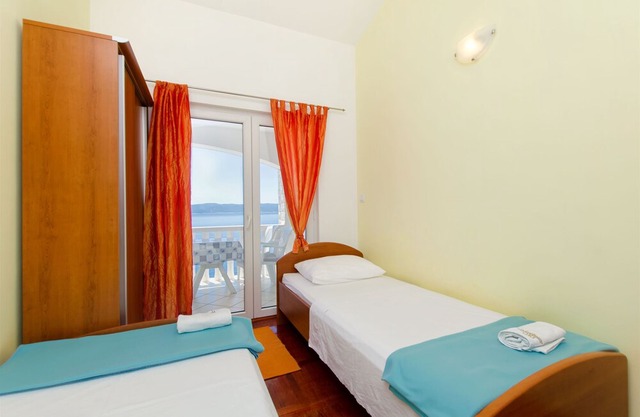 Apartments Liki (35311-A3) - Pisak