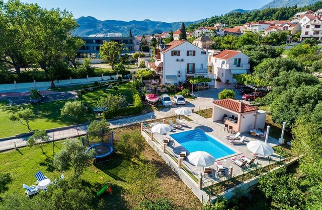 Apartments Mali Paradiso