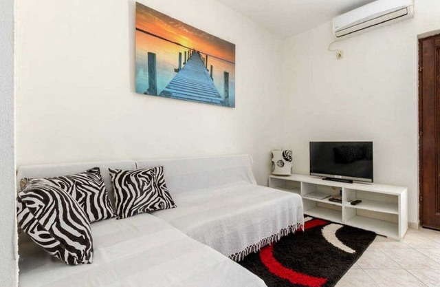 Apartments Marasovic - Roko