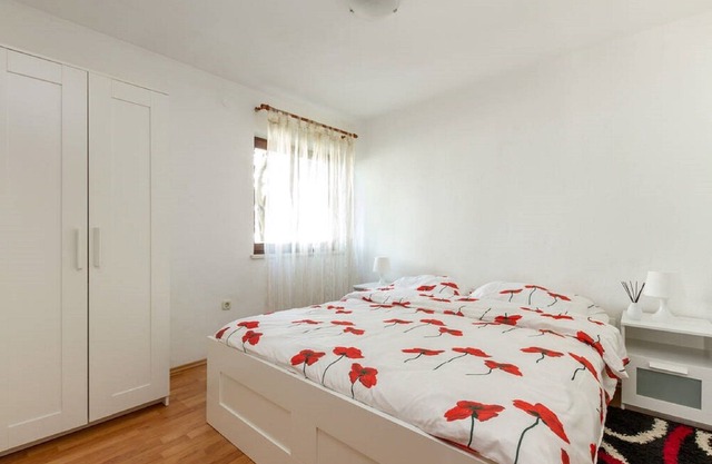 Apartments Marasovic - Roko