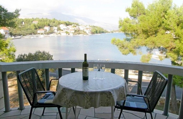 Apartments Marica, (3366), Lumbarda, hr